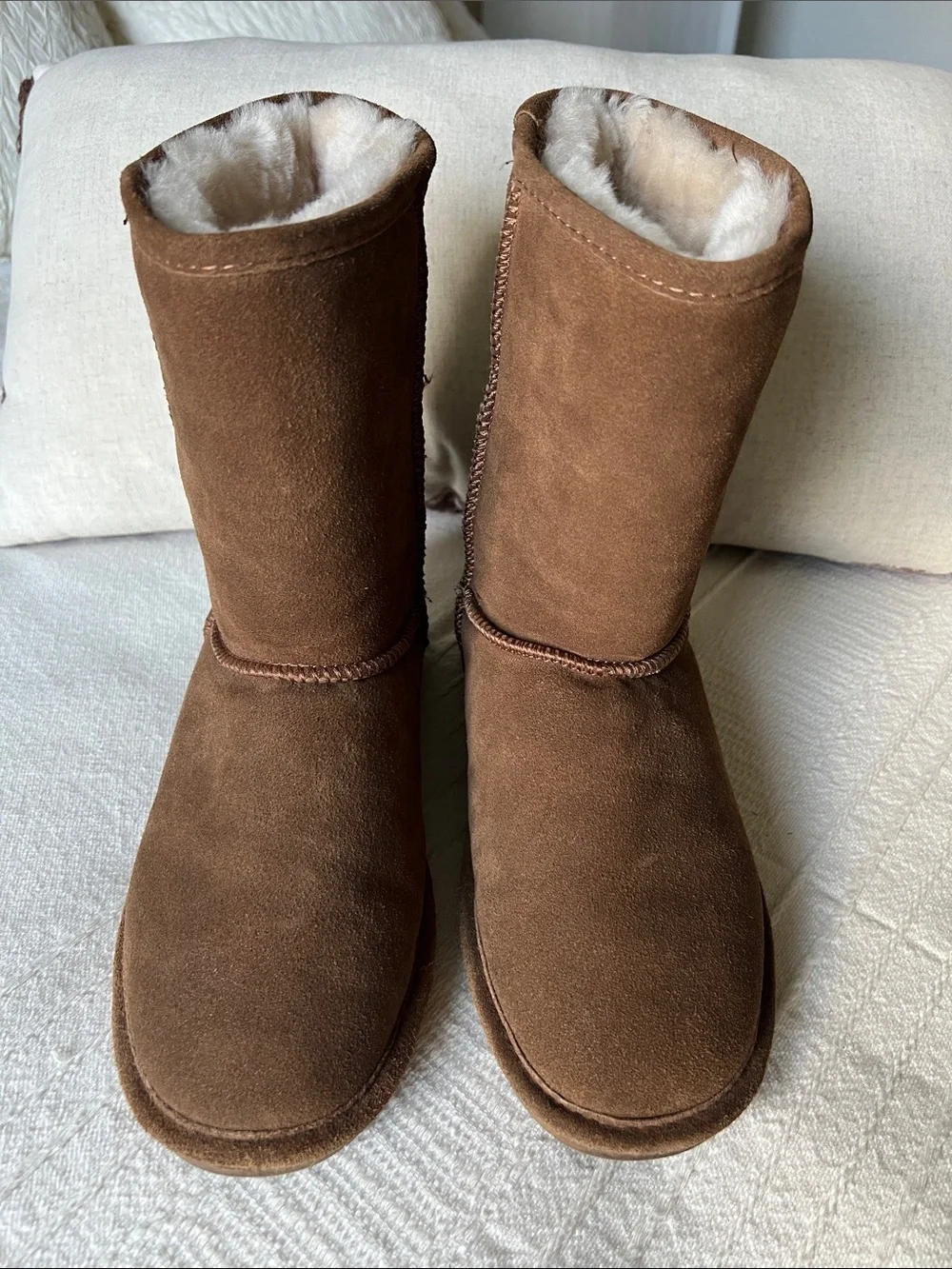 BearPaw Emma Chesnut Suede Short Shearling Boots